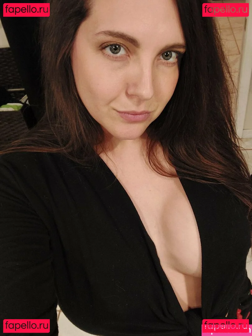 Sadie Holmes Onlyfans Photo Gallery 