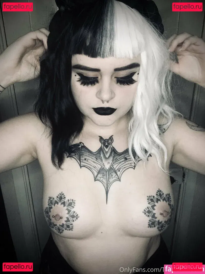 diilestrange Onlyfans Photo Gallery 