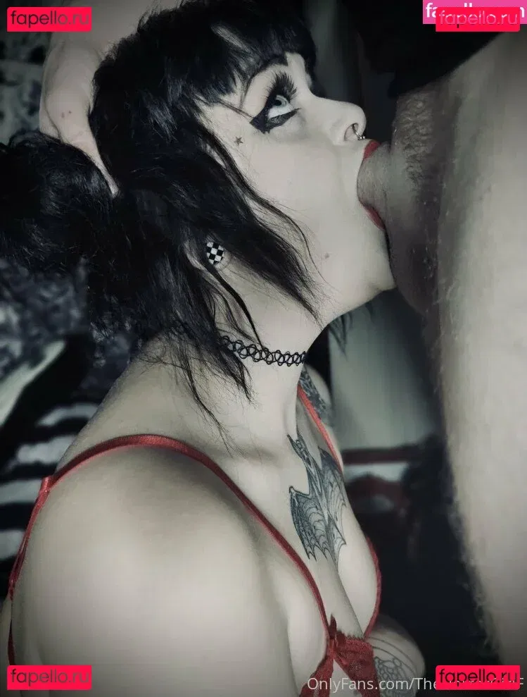 diilestrange Onlyfans Photo Gallery 