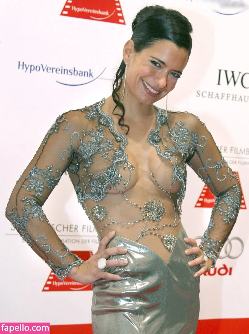 SophiaSecret Onlyfans Photo Gallery 