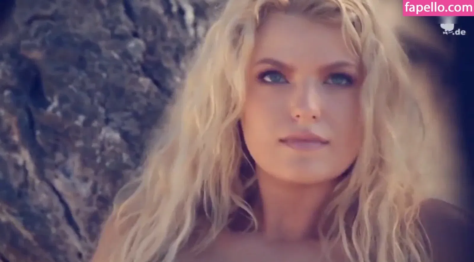 SophiaSecret Onlyfans Photo Gallery 