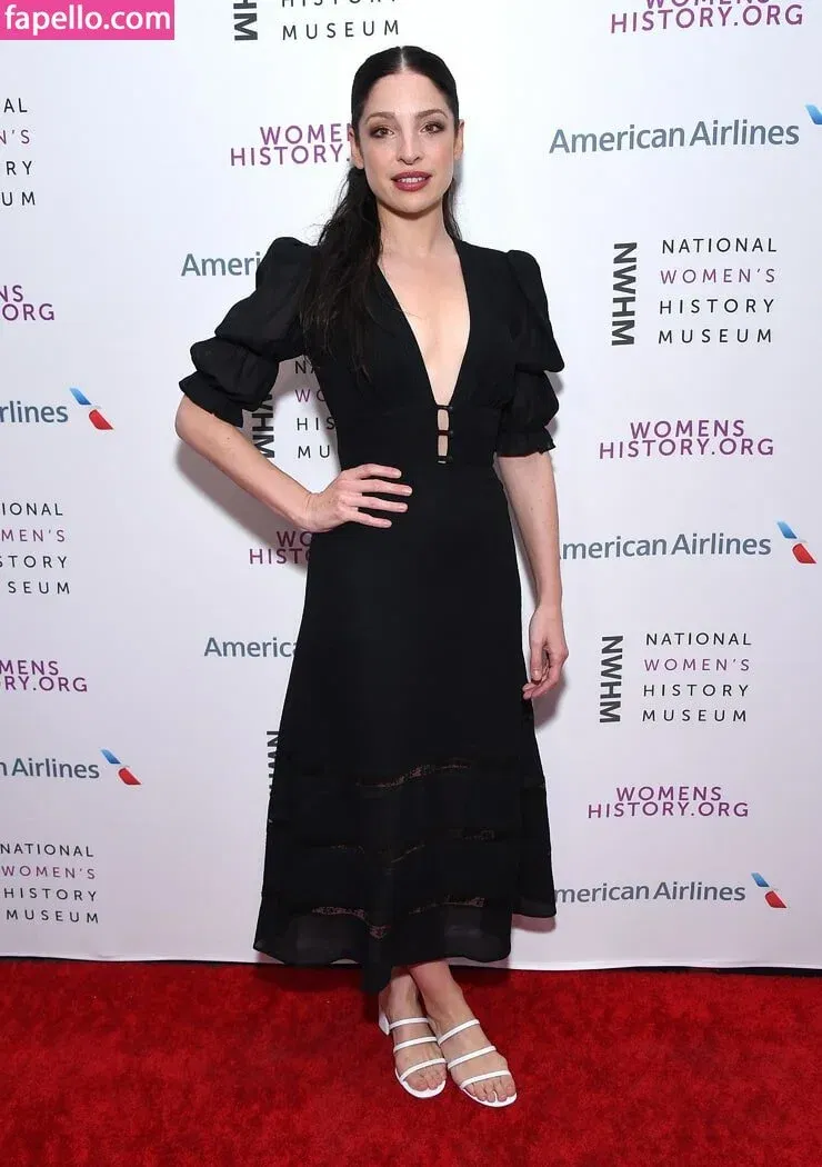 Anna Hopkins Onlyfans Photo Gallery 