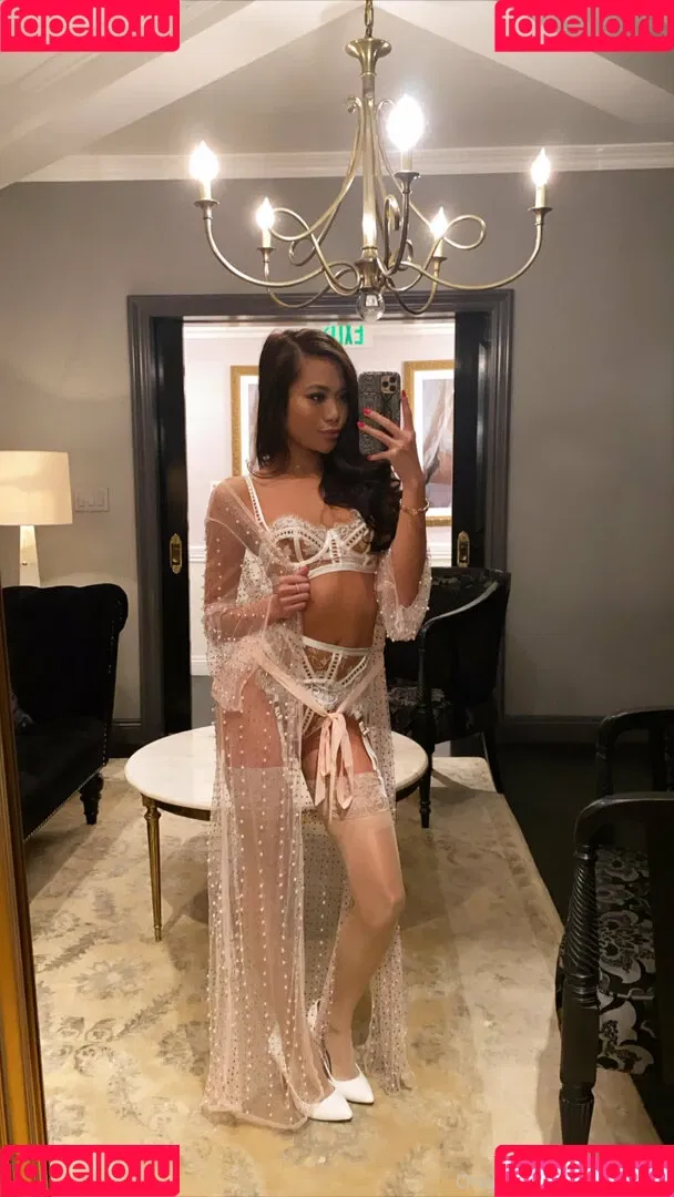 Vina Sky Onlyfans Photo Gallery 