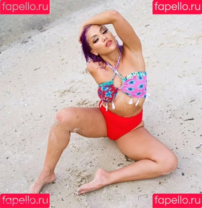 Salina De La Renta Onlyfans Photo Gallery 