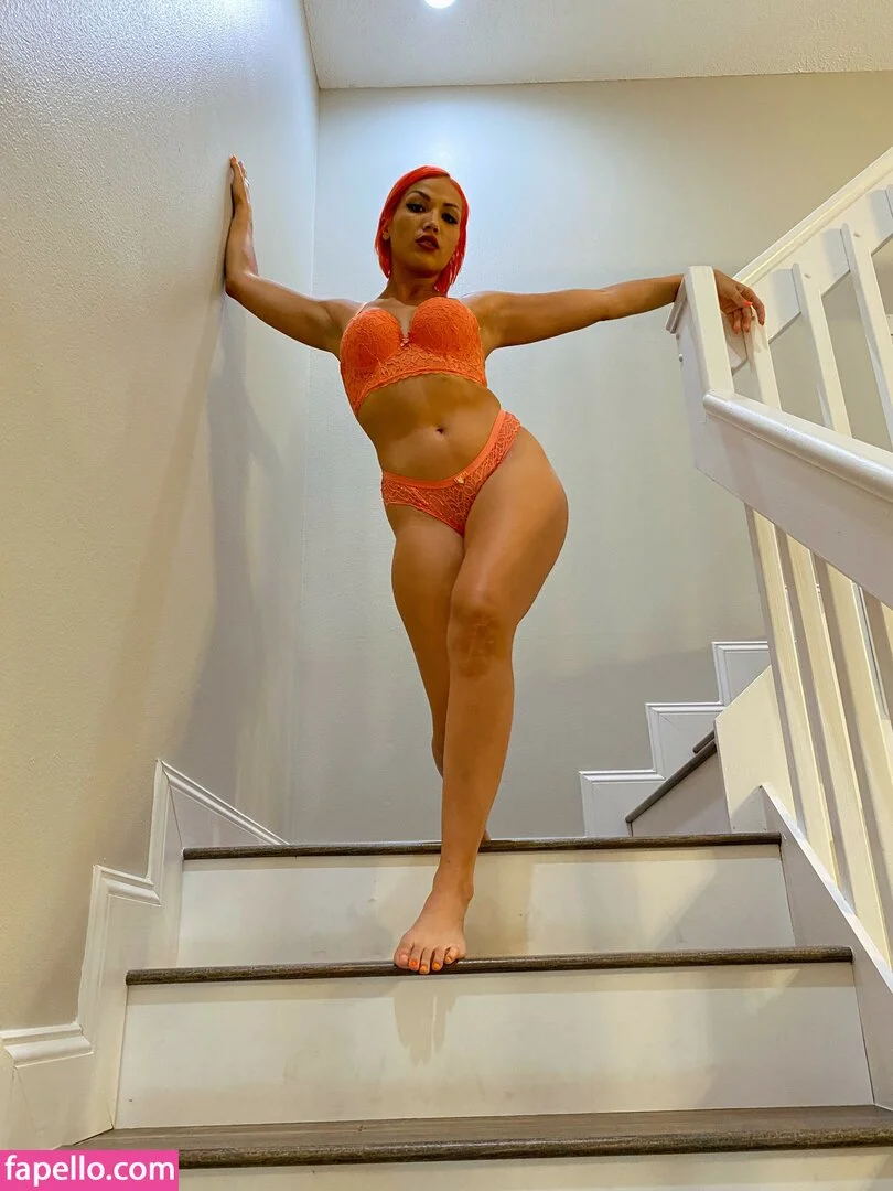 Salina De La Renta Onlyfans Photo Gallery 