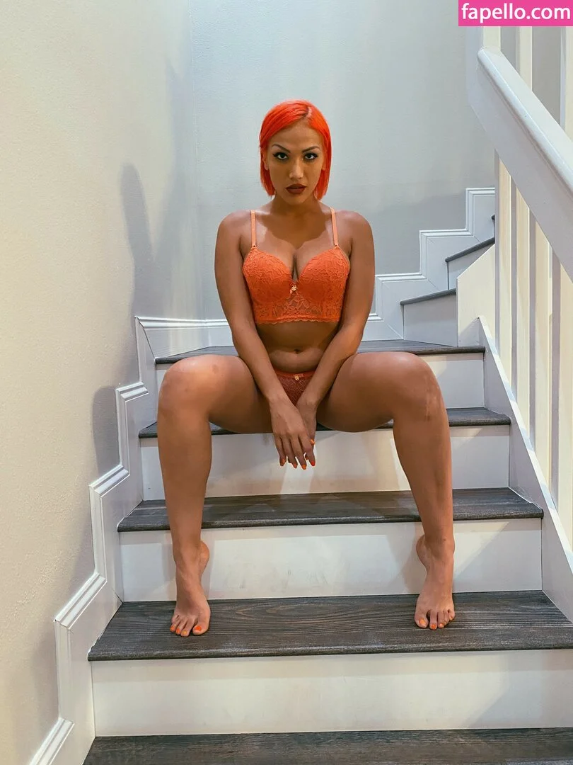 Salina De La Renta Onlyfans Photo Gallery 