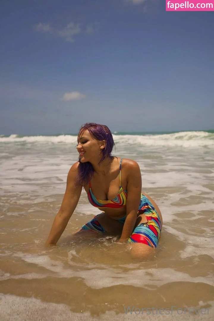 Salina De La Renta Onlyfans Photo Gallery 