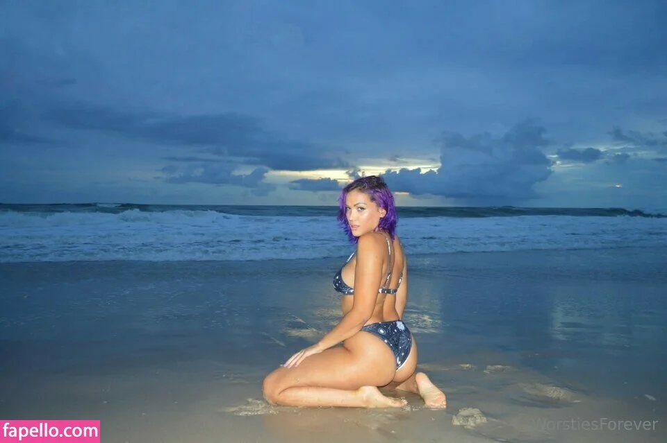 Salina De La Renta Onlyfans Photo Gallery 