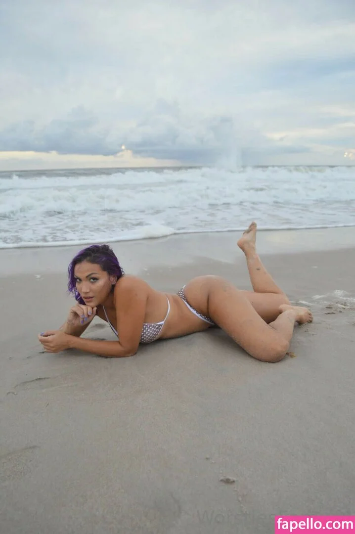 Salina De La Renta Onlyfans Photo Gallery 