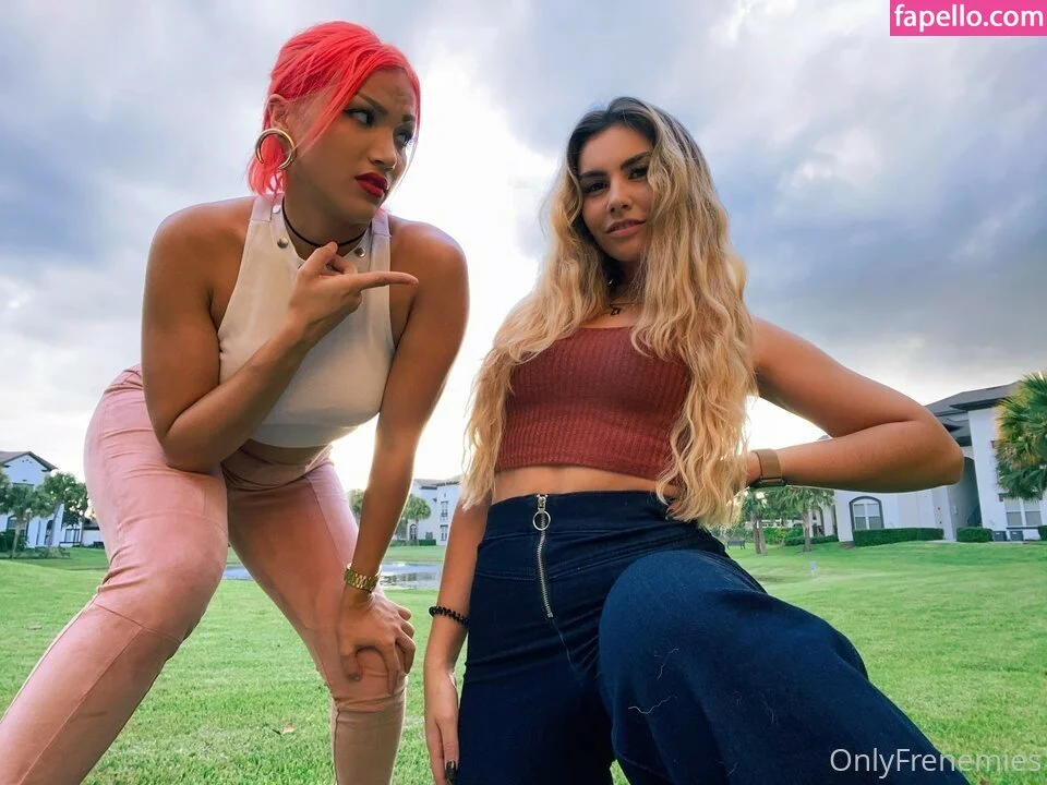 Salina De La Renta Onlyfans Photo Gallery 