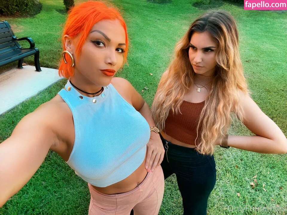 Salina De La Renta Onlyfans Photo Gallery 