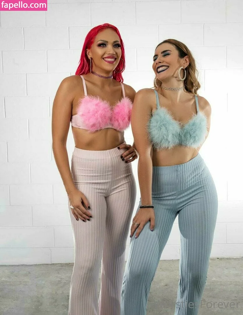 Salina De La Renta Onlyfans Photo Gallery 