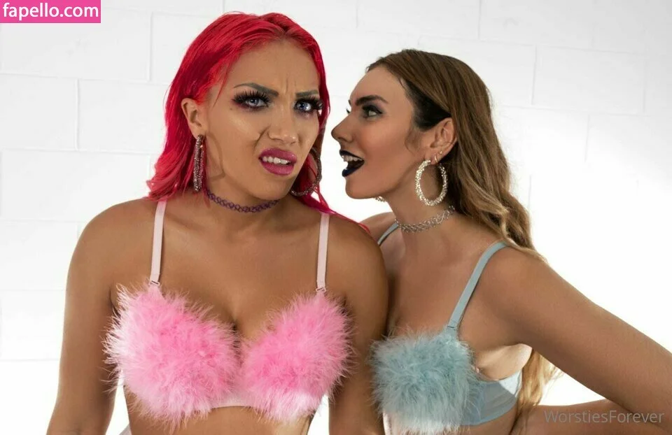 Salina De La Renta Onlyfans Photo Gallery 