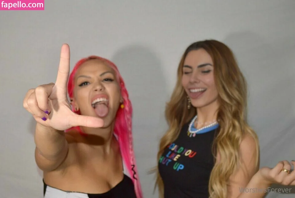 Salina De La Renta Onlyfans Photo Gallery 