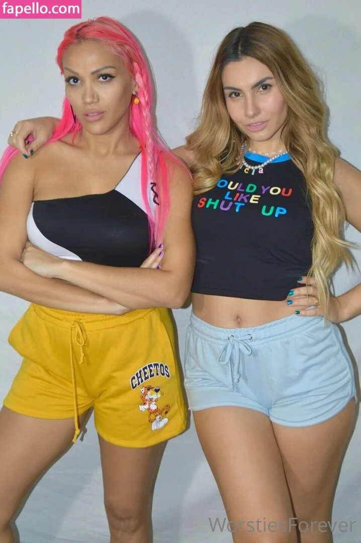 Salina De La Renta Onlyfans Photo Gallery 