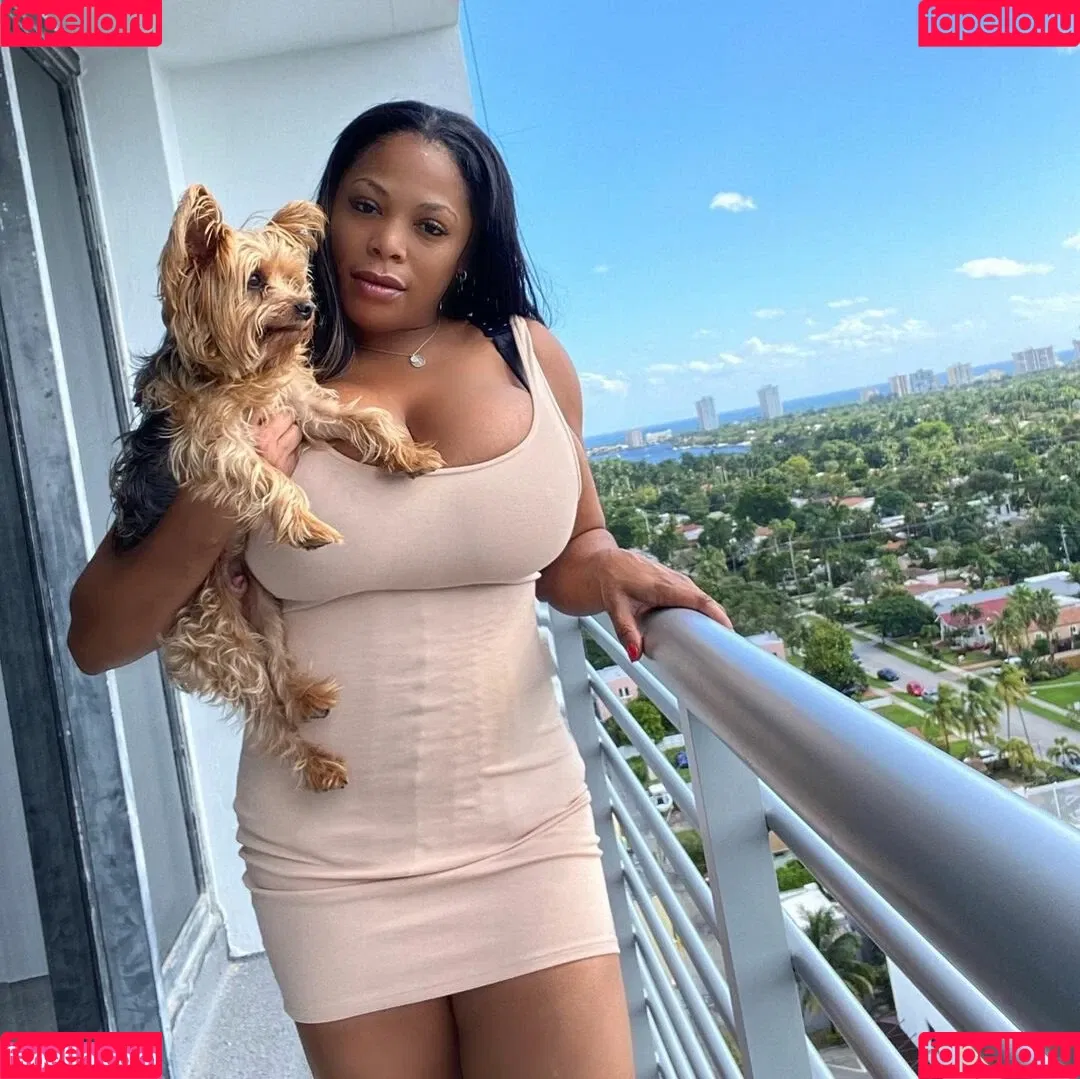Clara Marie Onlyfans Photo Gallery 