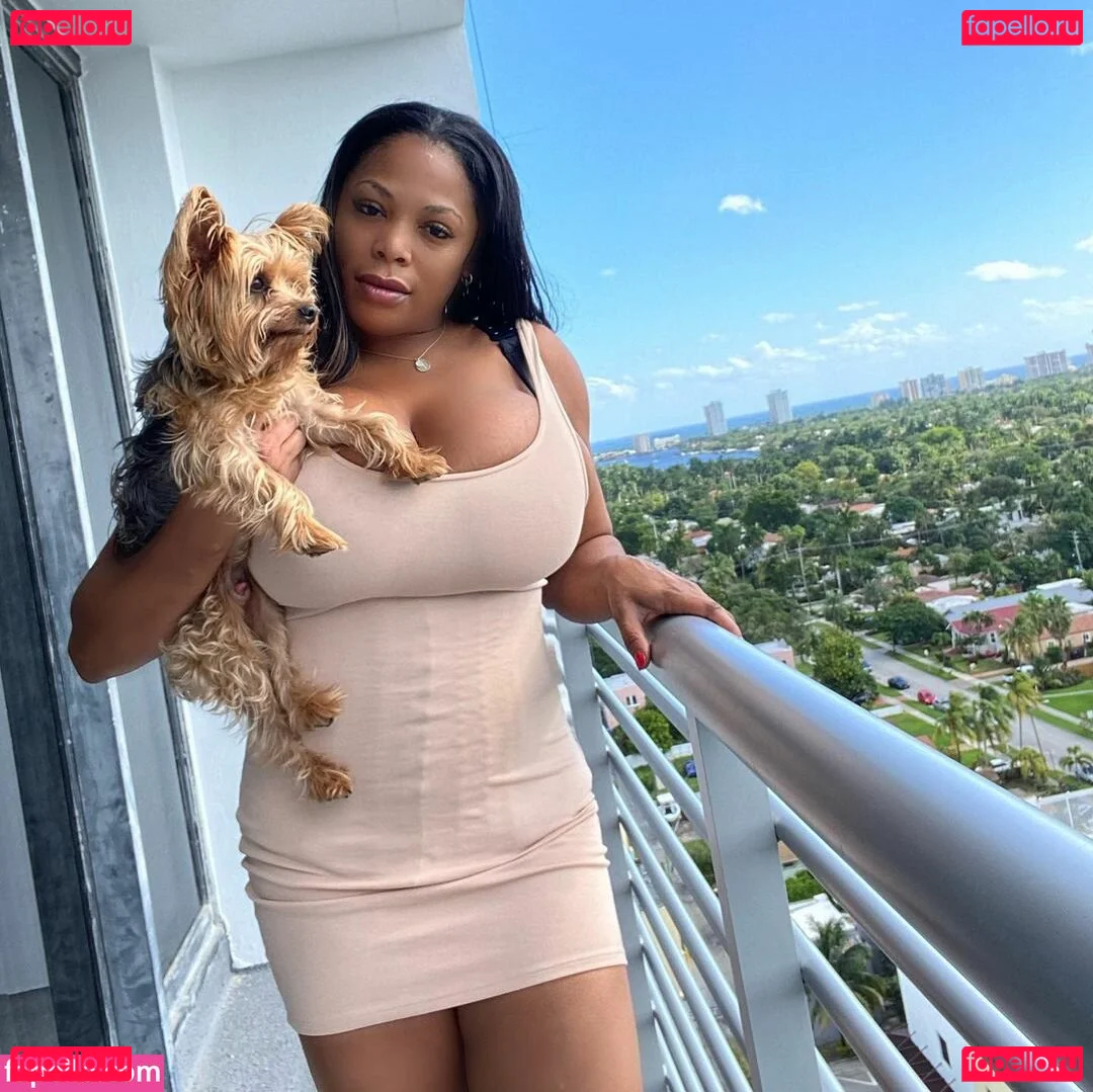 Clara Marie Onlyfans Photo Gallery 