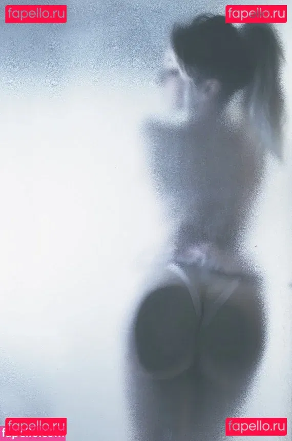 Itsrainingneon Onlyfans Photo Gallery 