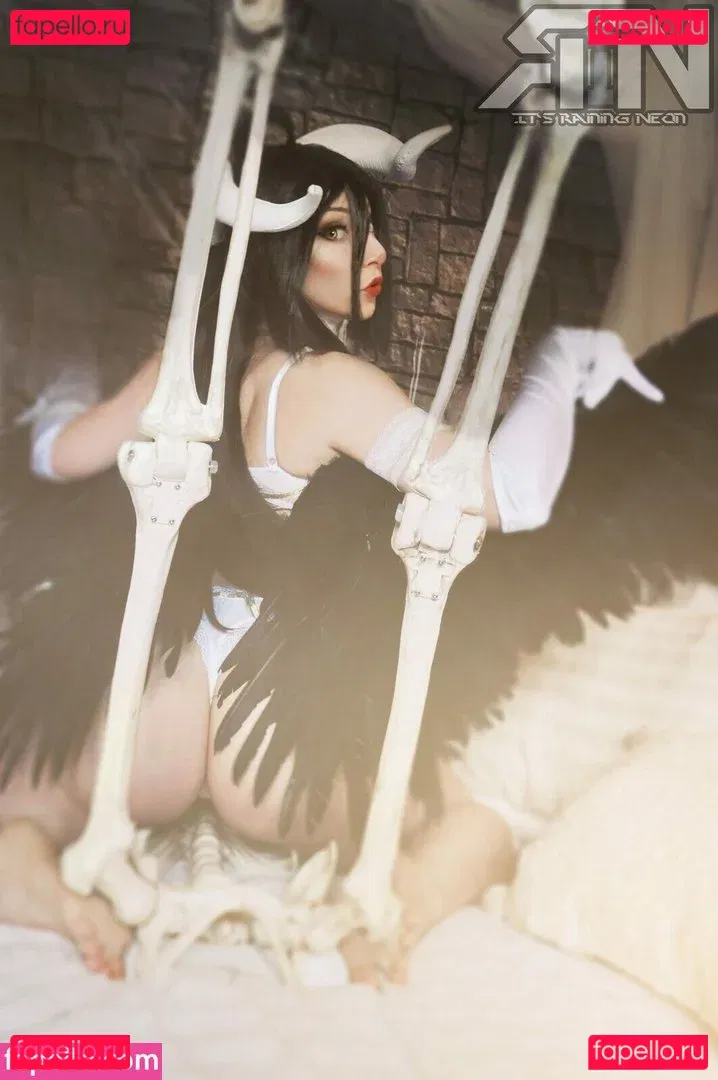 Itsrainingneon Onlyfans Photo Gallery 