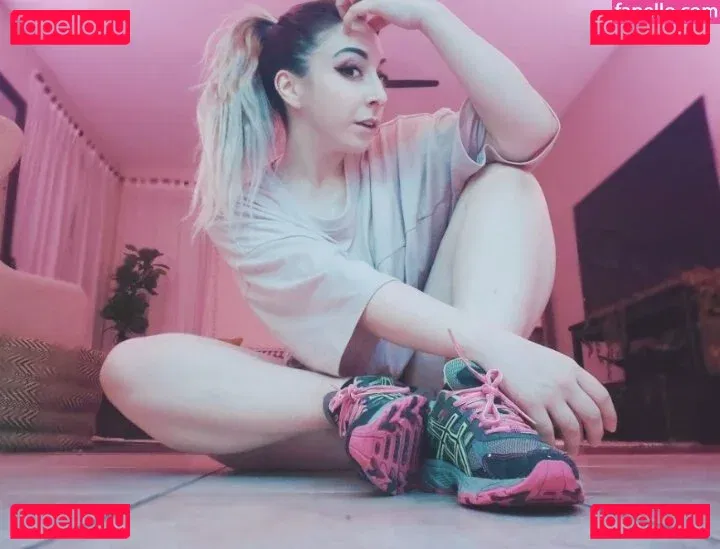 Itsrainingneon Onlyfans Photo Gallery 