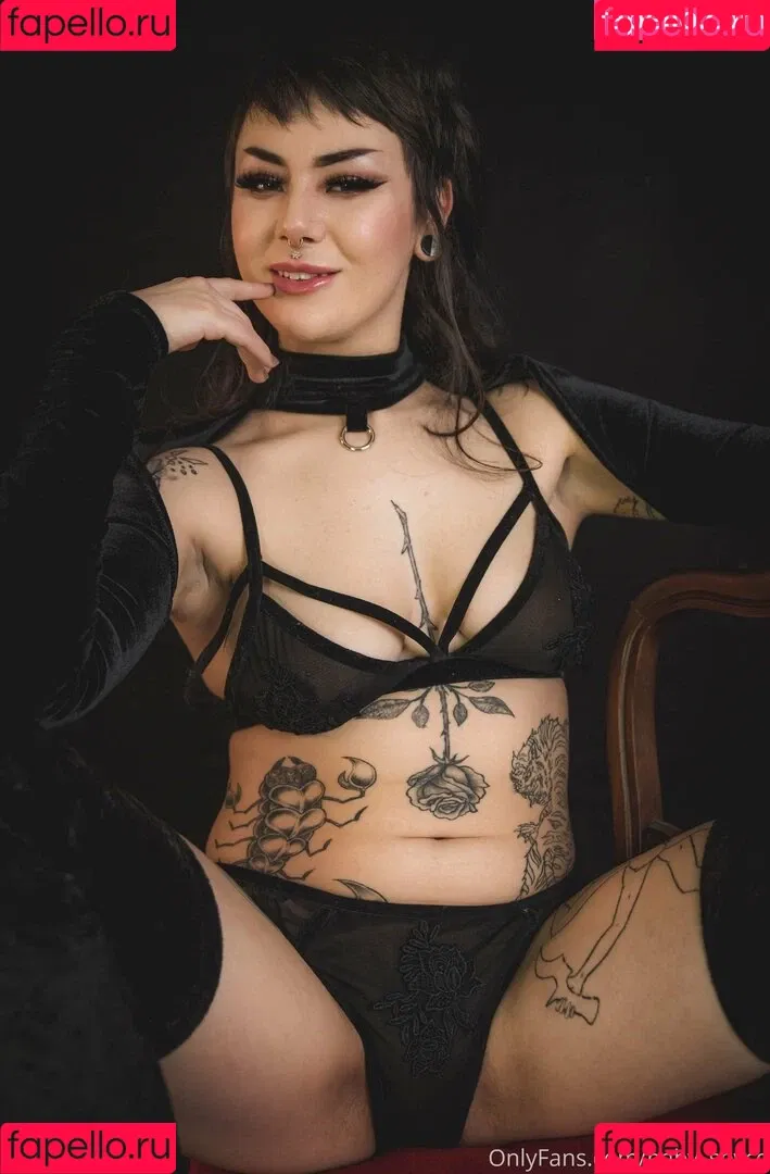 synthia_valentine Onlyfans Photo Gallery 