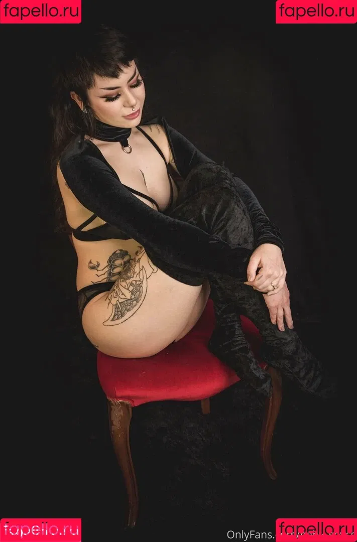 synthia_valentine Onlyfans Photo Gallery 