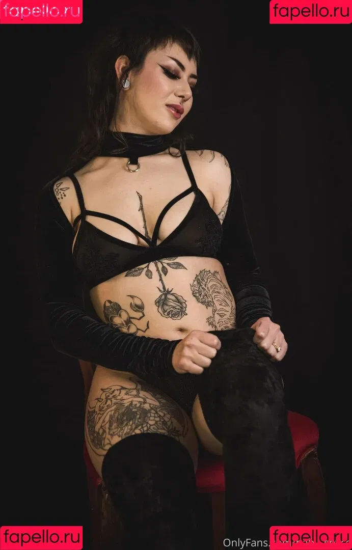 synthia_valentine Onlyfans Photo Gallery 
