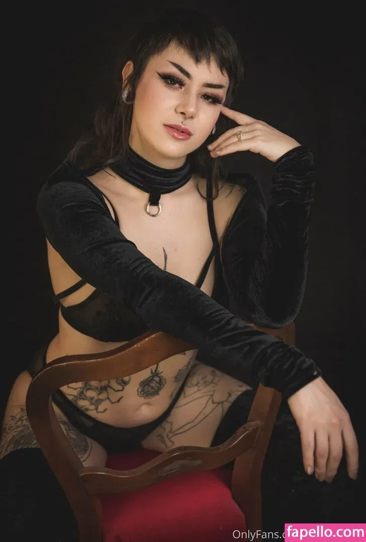 synthia_valentine Onlyfans Photo Gallery 