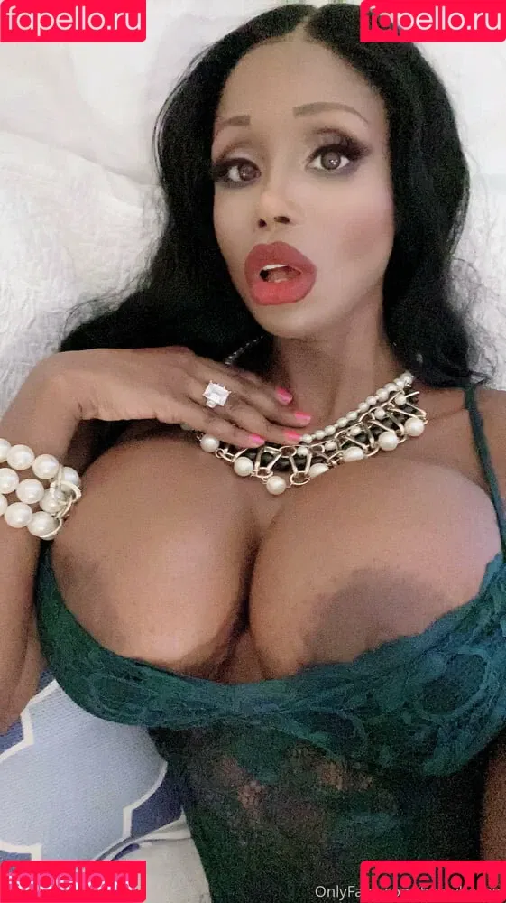 Busty Barbie Onlyfans Photo Gallery 