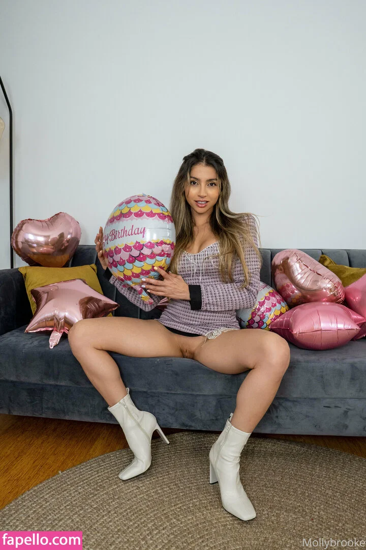 Molly Brooke Onlyfans Photo Gallery 