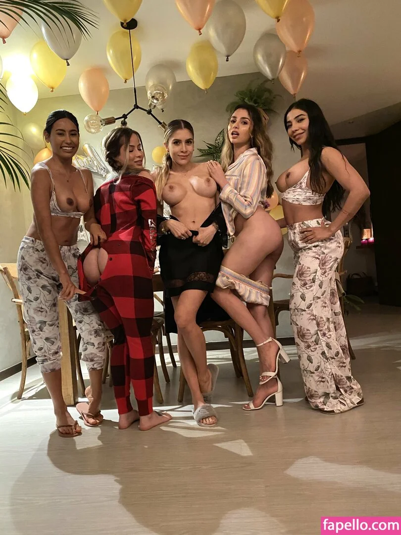 Molly Brooke Onlyfans Photo Gallery 