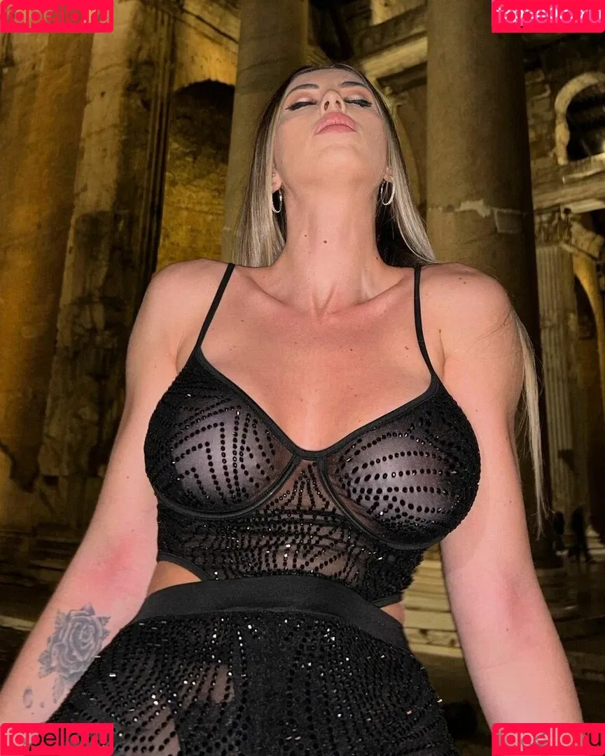 Eva Menta Onlyfans Photo Gallery 