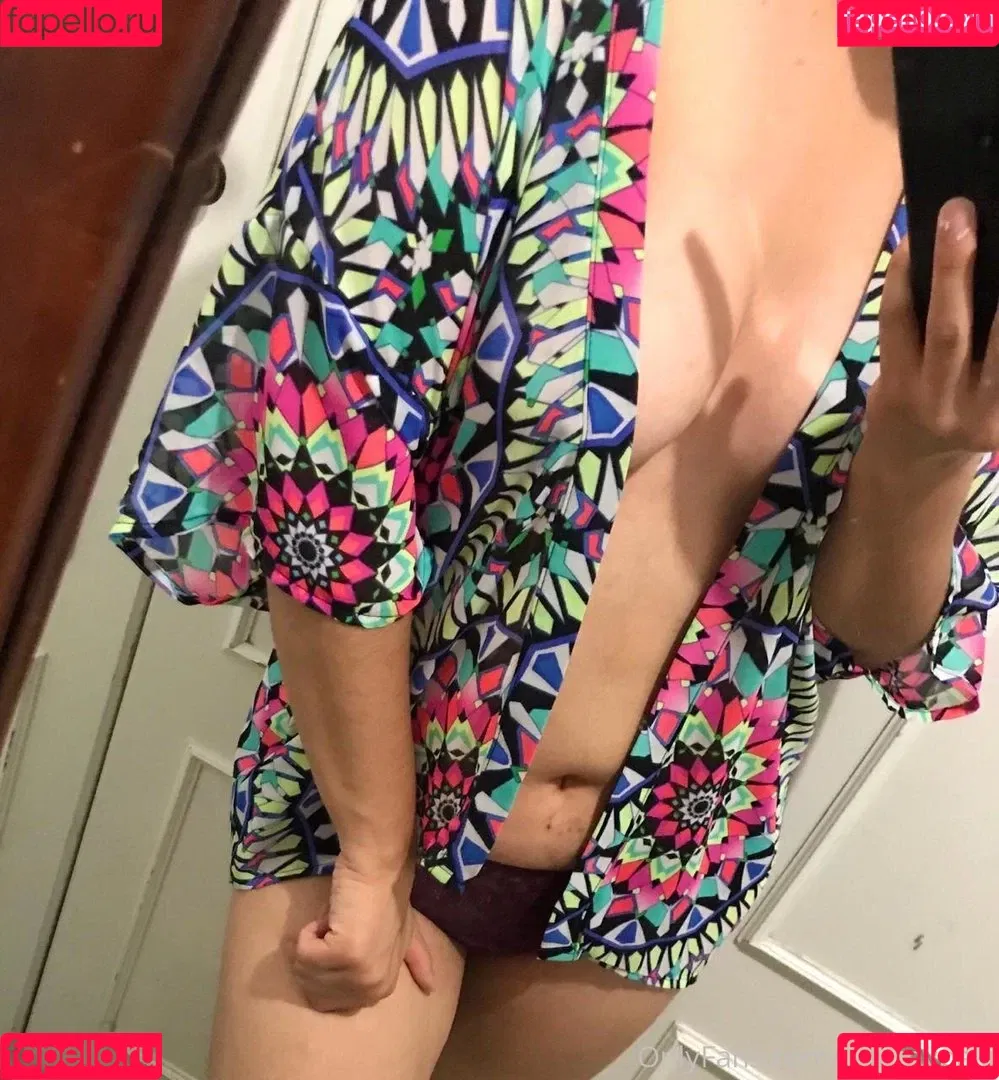 ahornypaki Onlyfans Photo Gallery 