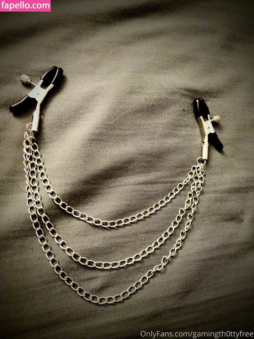 gamingth0ttyfree Onlyfans Photo Gallery 