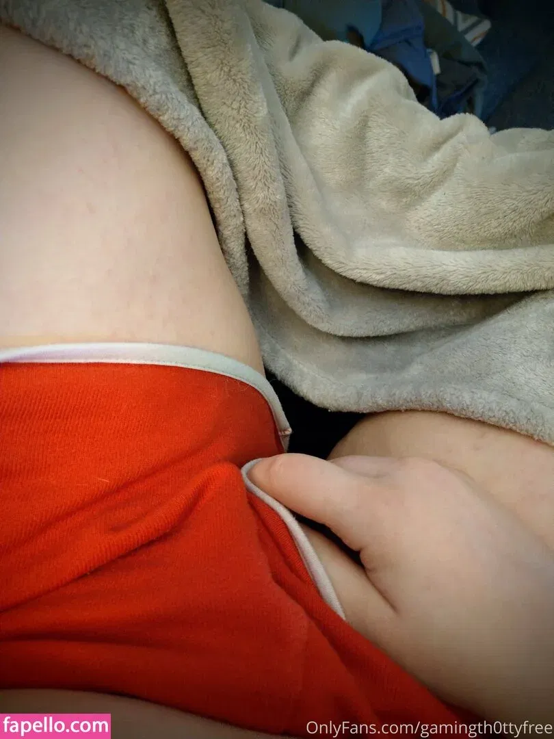 gamingth0ttyfree Onlyfans Photo Gallery 