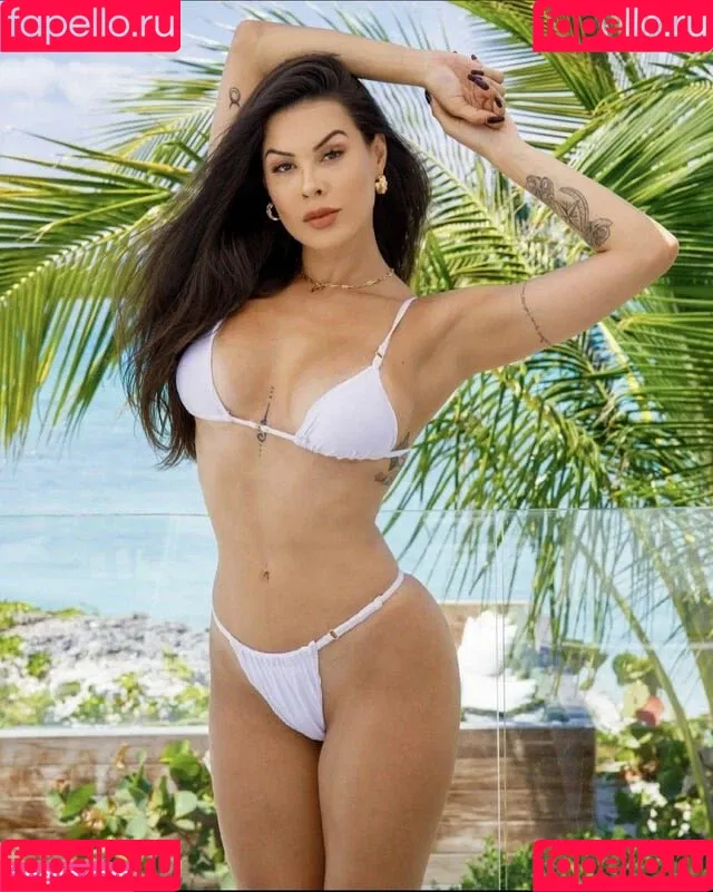 Camila Oliveira RING GIRL UFC Onlyfans Photo Gallery 