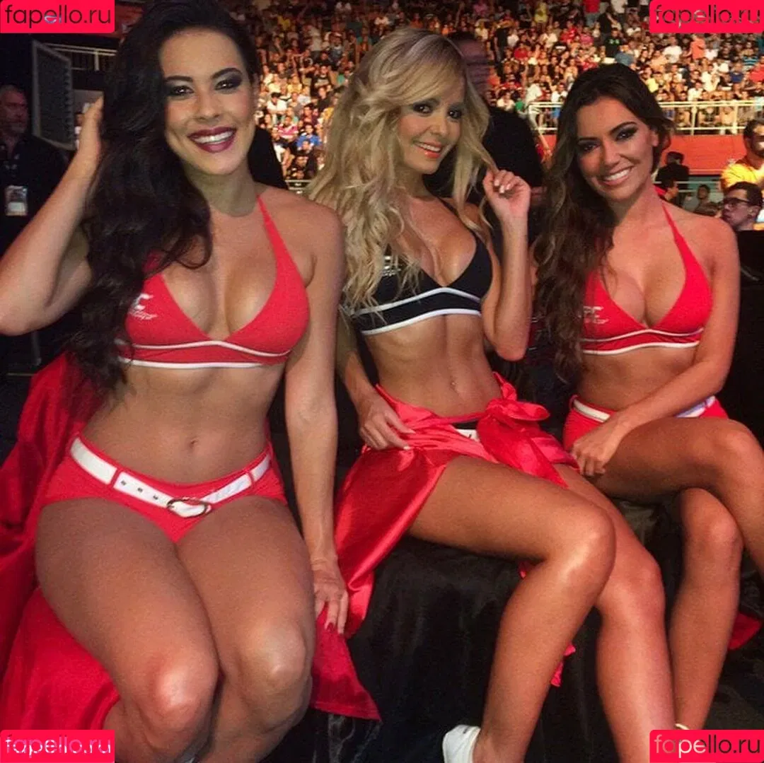 Camila Oliveira RING GIRL UFC Onlyfans Photo Gallery 