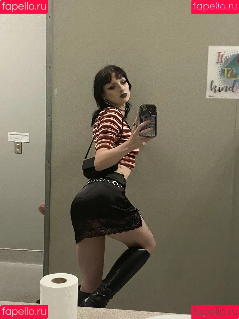 gothbimboxxx Onlyfans Photo Gallery 