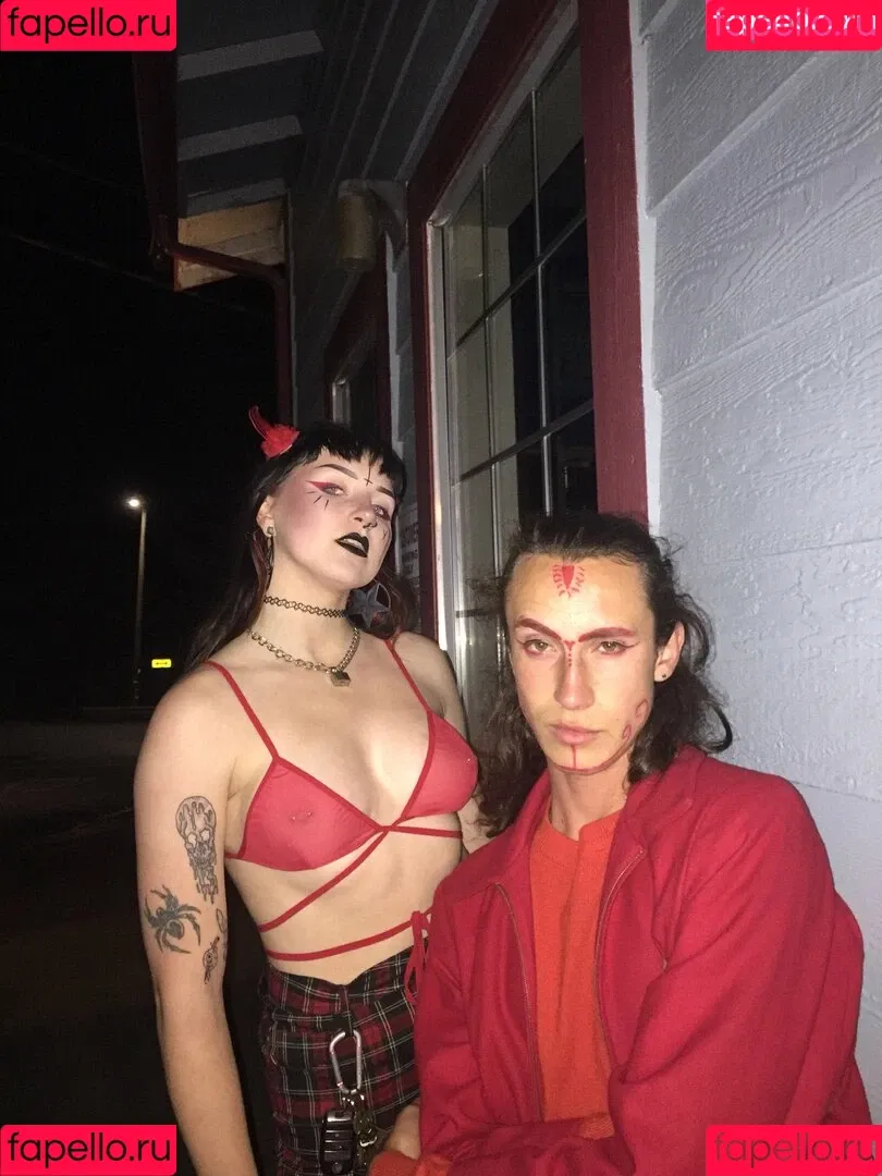 gothbimboxxx Onlyfans Photo Gallery 