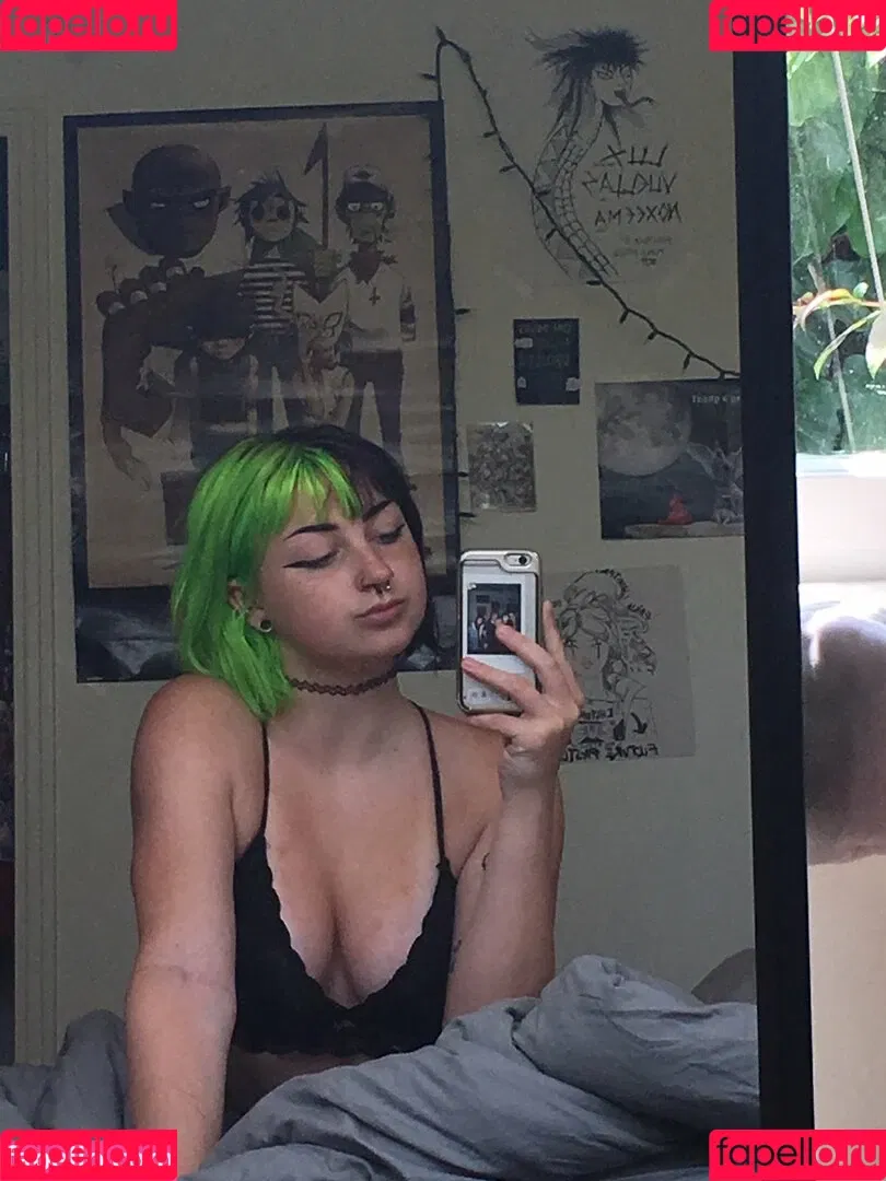 gothbimboxxx Onlyfans Photo Gallery 