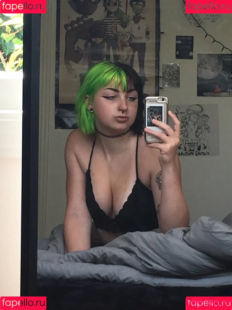gothbimboxxx Onlyfans Photo Gallery 