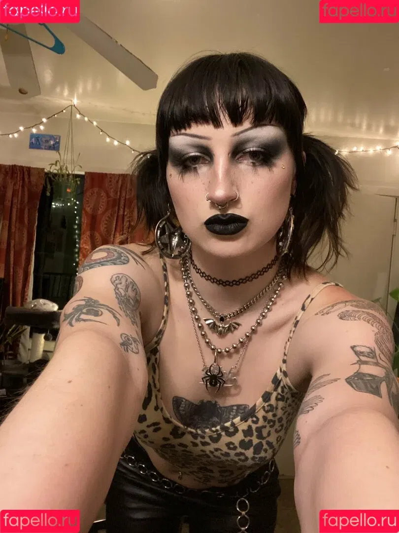 gothbimboxxx Onlyfans Photo Gallery 