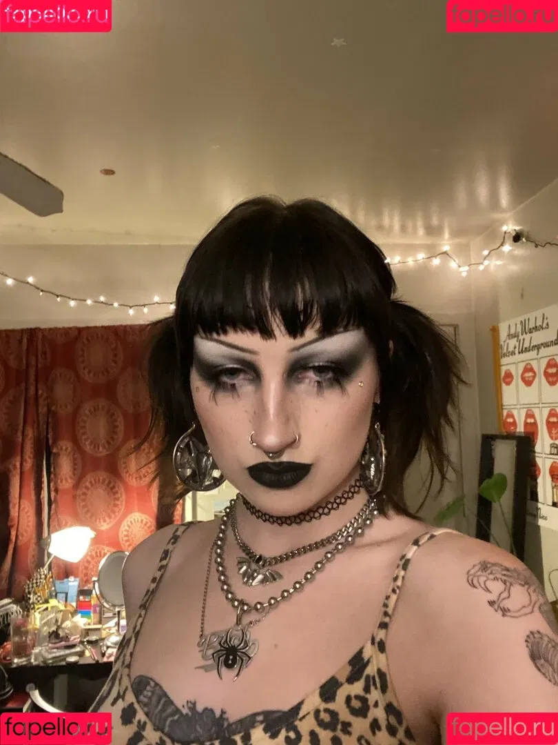 gothbimboxxx Onlyfans Photo Gallery 