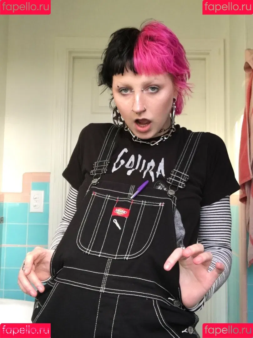 gothbimboxxx Onlyfans Photo Gallery 