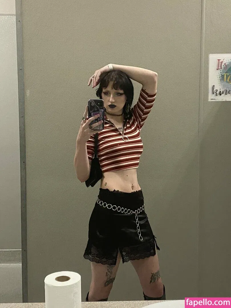 gothbimboxxx Onlyfans Photo Gallery 