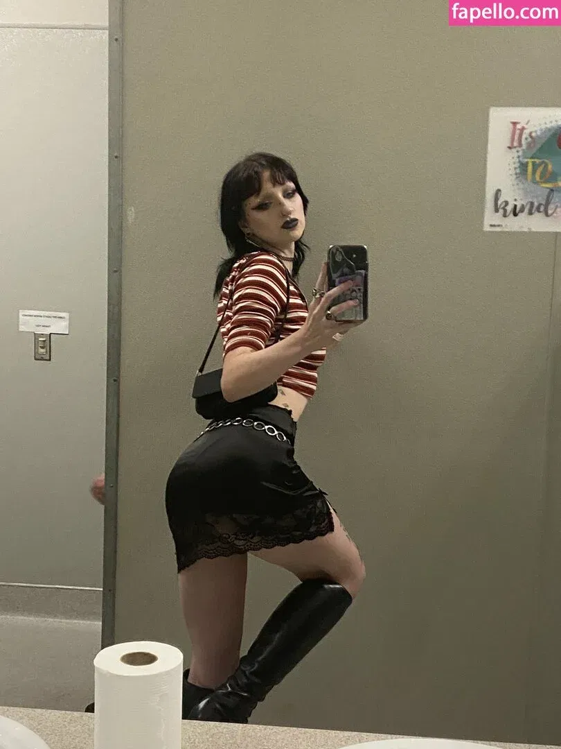 gothbimboxxx Onlyfans Photo Gallery 