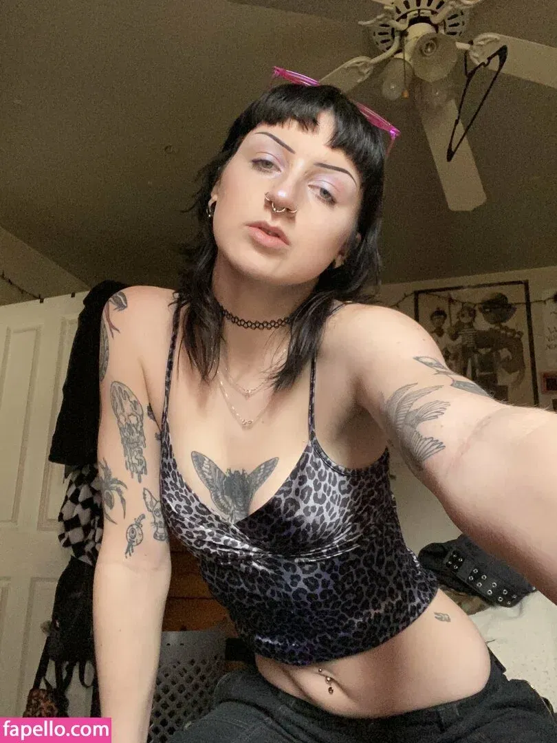 gothbimboxxx Onlyfans Photo Gallery 