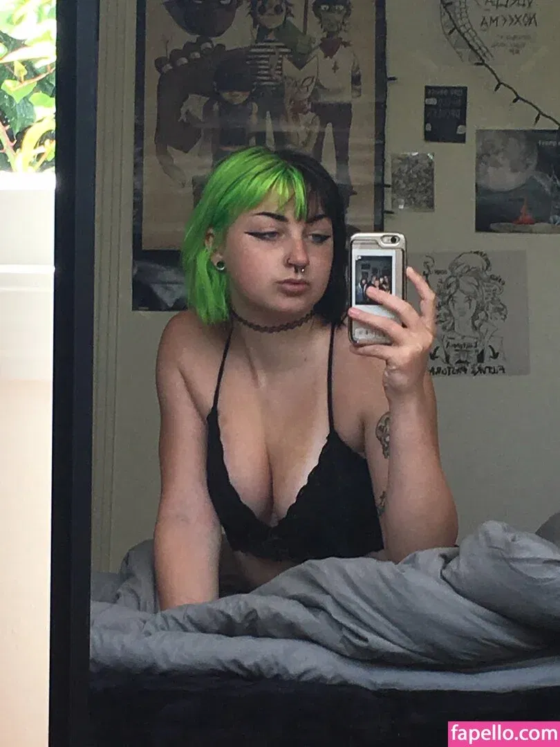 gothbimboxxx Onlyfans Photo Gallery 