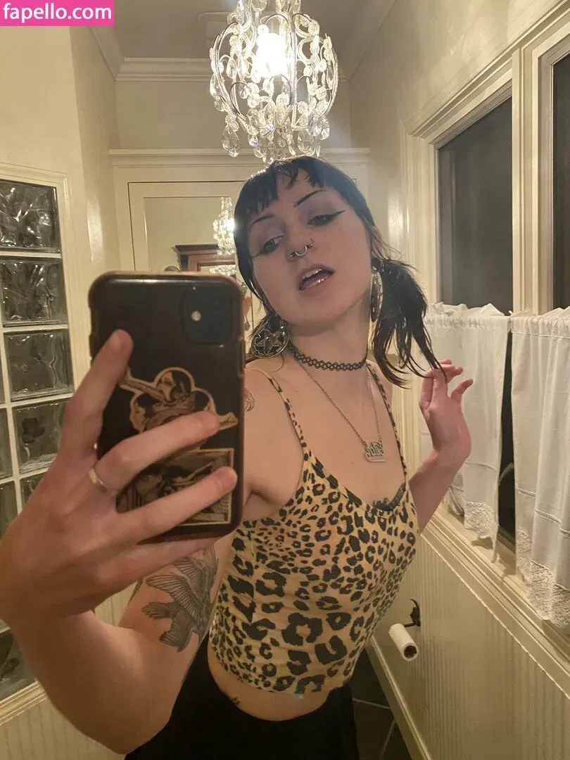 gothbimboxxx Onlyfans Photo Gallery 