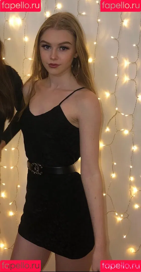 Danielle Shayes Onlyfans Photo Gallery 